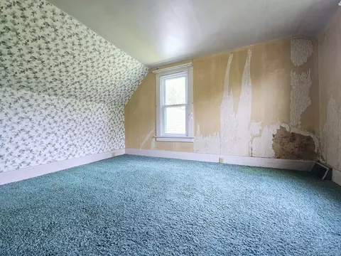 Bedroom - 1335 Long St, Dixon, IL 61021 photo 5 of 5