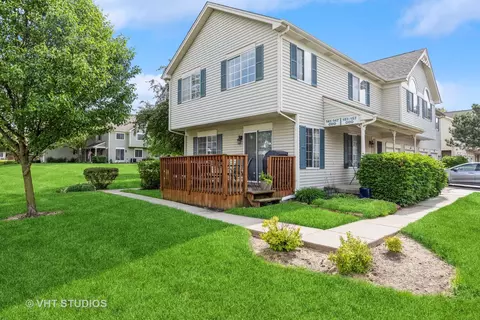 141 Village Creek Dr #141, Lake In The Hills, IL 60156