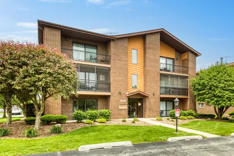 15706 Revere Ct #1B, Oak Forest, IL 60452