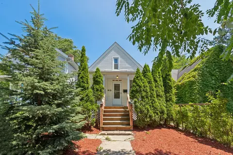 1615 Dodge Ave, Evanston, IL 60201