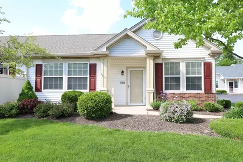 13046 Pennsylvania Ave #1304, Huntley, IL 60142