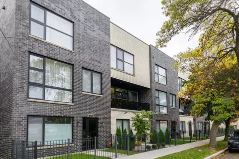3215 S Stewart Ave, Chicago, IL 60616