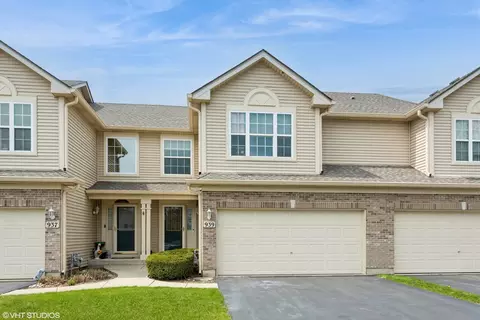 939 Oak Ridge Blvd, Elgin, IL 60120