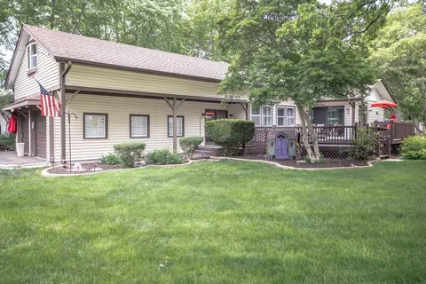 608 N River Rd, Mchenry, IL 60050