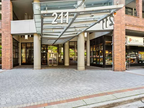 211 E Ohio St #2624, Chicago, IL 60611