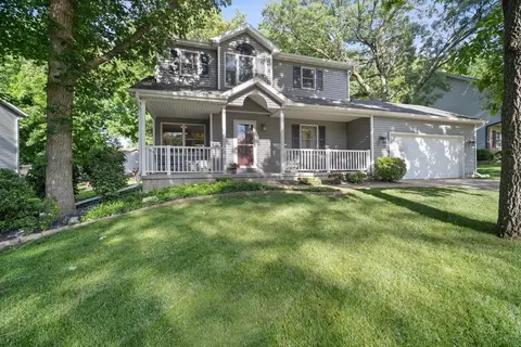 12 Palm Ct, Bloomington, IL 61701