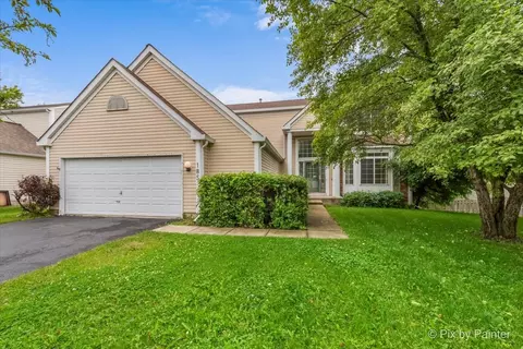 185 Lake Dr S, Algonquin, IL 60102