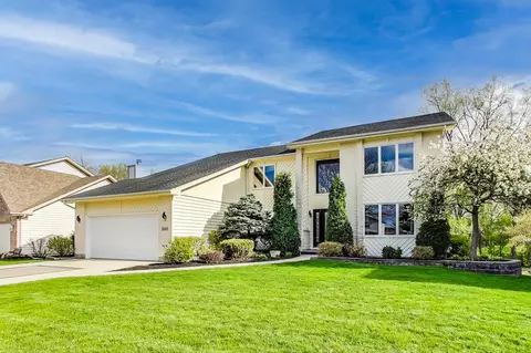 1448 Plum Grove Ct, Carol Stream, IL 60188