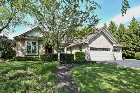 3015 Albert Dr, Mchenry, IL 60050