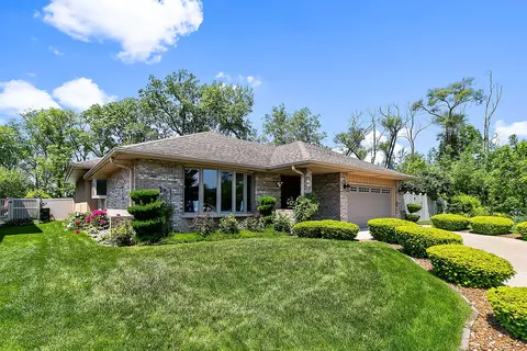 9812 Central Ave, Oak Lawn, IL 60453
