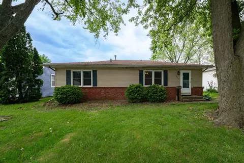 1829 E Lafayette St, Bloomington, IL 61701