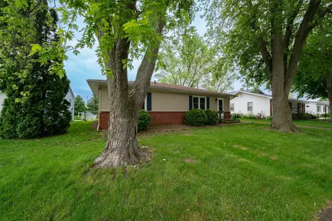 1829 E Lafayette St, Bloomington, IL 61701 photo 2