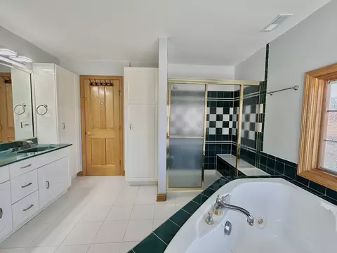 7713 Baker Ct, Darien, IL 60561 photo 18