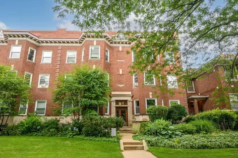 326 S Ridgeland Ave #3, Oak Park, IL 60302