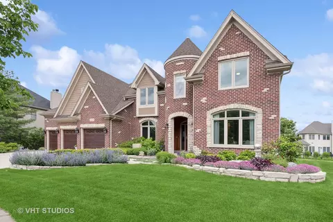 2123 Sutton Dr, South Elgin, IL 60177