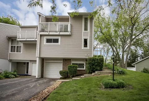 1101 Sausalito Ct, Bartlett, IL 60103 photo 2