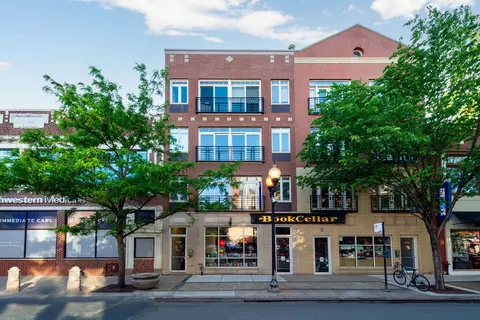 4736 N Lincoln Ave #3, Chicago, IL 60625