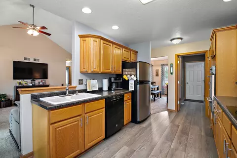 Kitchen - 1846 Wiley Ridge Rd, Kankakee, IL 60901 photo 2 of 3