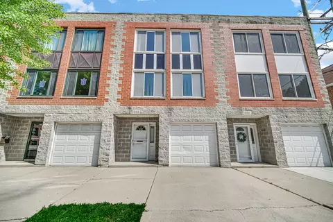 552 W 45th St, Chicago, IL 60609