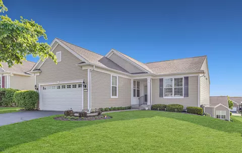 3141 Rockwell Cir, Mundelein, IL 60060
