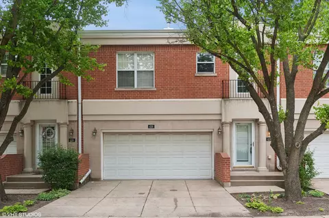 426 Town Place Cir, Buffalo Grove, IL 60089