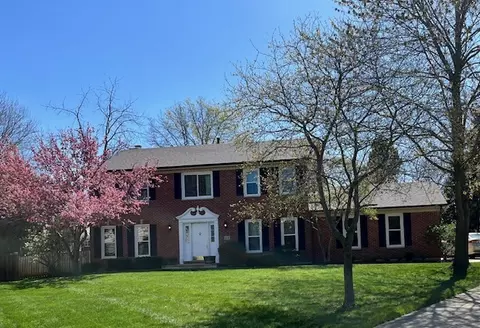 49 Briargate Cir, Sugar Grove, IL 60554