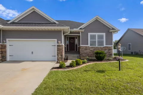 1720 Timber Wolf Ln #1720, Mahomet, IL 61853
