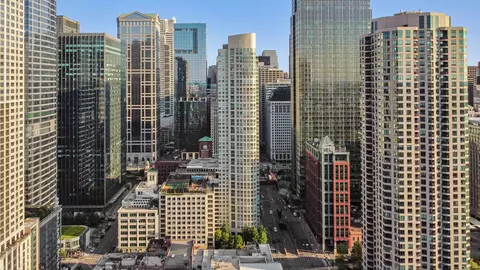 345 N La Salle St #2104, Chicago, IL 60604