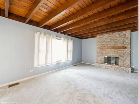 Living - 3406 Central Rd, Rolling Meadows, IL 60008 photo 6 of 6