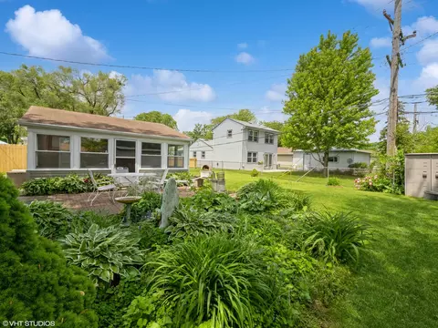 Exterior - 3406 Central Rd, Rolling Meadows, IL 60008 photo 5 of 9