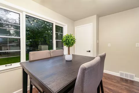 Dining - 18045 Oak Ave, Lansing, IL 60438 photo 2 of 2