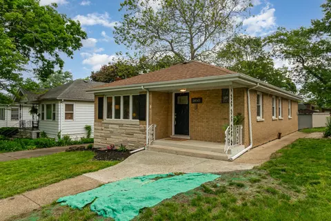 Exterior - 18045 Oak Ave, Lansing, IL 60438 photo 3 of 5