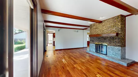 Living - 2307 Noel Dr, Champaign, IL 61821 photo 4 of 5