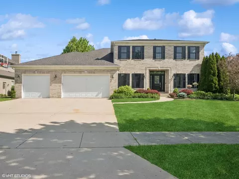 1100 Westberry Ct, Lake Zurich, IL 60047