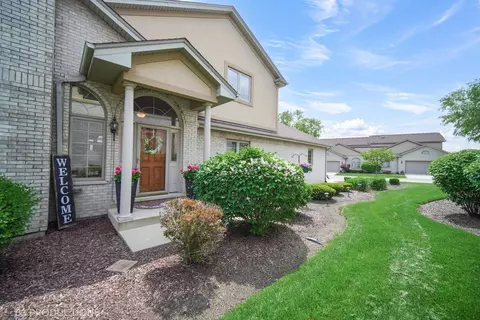 9304 Raven Pl, Tinley Park, IL 60487