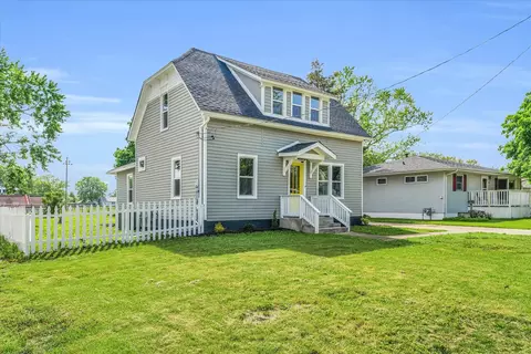 510 S Fifth St, Fisher, IL 61843