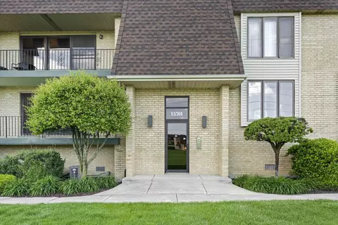 15701 S Sunset Ridge Ct #2S, Orland Park, IL 60462
