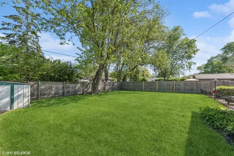 Exterior - 908 Pebble Dr, Wheeling, IL 60090 photo 3 of 3