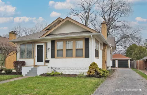 930 W Pacific Ave, Waukegan, IL 60085
