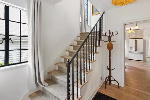Entry Way - 308 Everett St, Dixon, IL 61021 photo 1 of 2