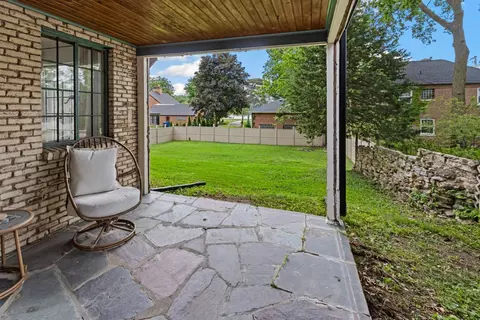Exterior - 308 Everett St, Dixon, IL 61021 photo 6 of 8