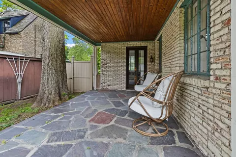 Exterior - 308 Everett St, Dixon, IL 61021 photo 5 of 8