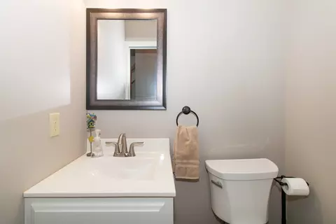 Bath - 1305 Chadwick Dr, Normal, IL 61761 photo 1 of 6
