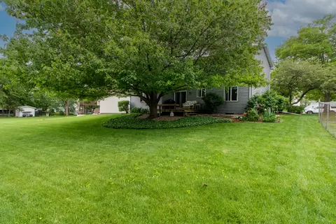 Exterior - 1305 Chadwick Dr, Normal, IL 61761 photo 4 of 9