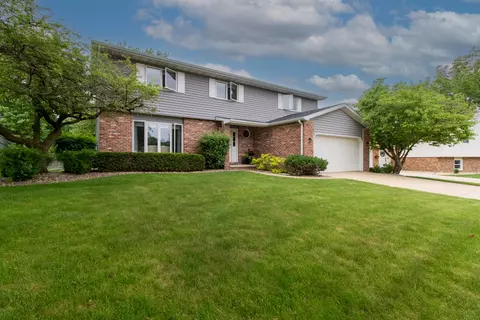 Exterior - 1305 Chadwick Dr, Normal, IL 61761 photo 8 of 9