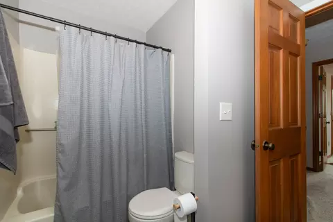 Bath - 1305 Chadwick Dr, Normal, IL 61761 photo 5 of 6