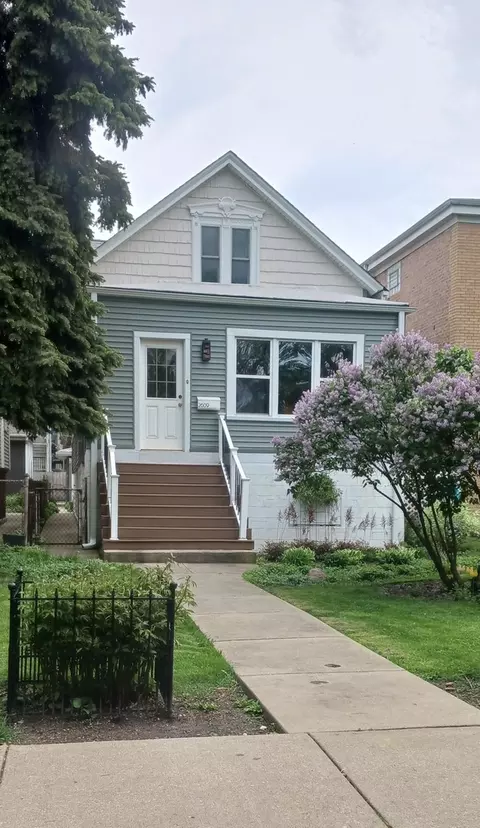 2609 W Logan Blvd, Chicago, IL 60647