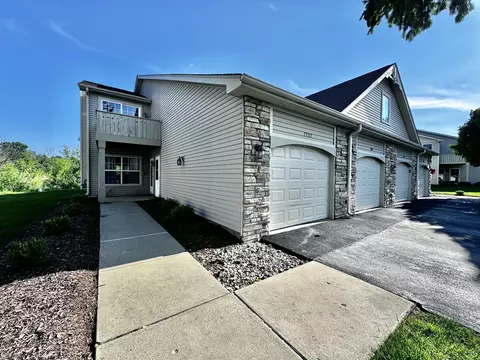 7707 Creek Bnd #7707, Rockford, IL 61114