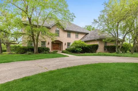 960 Country Pl, Lake Forest, IL 60045