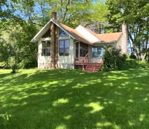 24679 Front St, Sterling, IL 61081